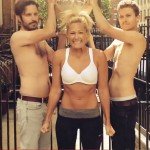 Helene Fischer beim Ice Bucket Challenge im BH und Bauchfrei